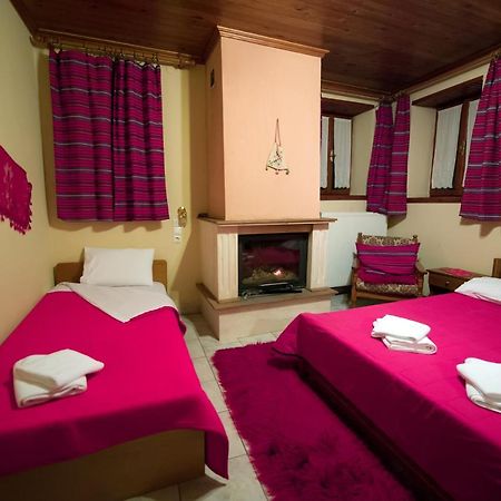 To Petrino Guesthouse Агиос-Германос Экстерьер фото